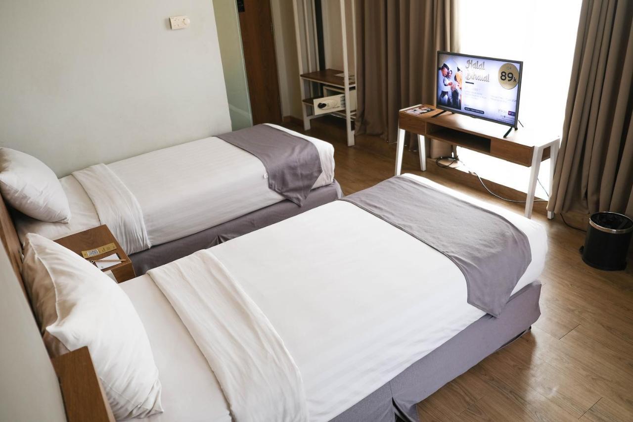 Allstay Hotel Semarang Simpang Lima Εξωτερικό φωτογραφία