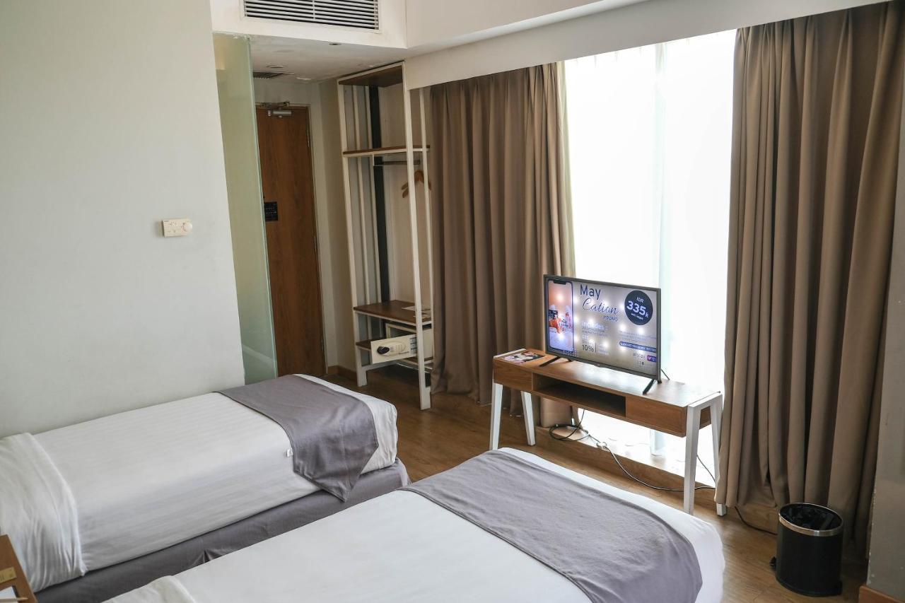 Allstay Hotel Semarang Simpang Lima Εξωτερικό φωτογραφία