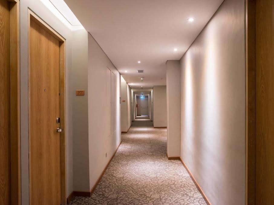 Allstay Hotel Semarang Simpang Lima Εξωτερικό φωτογραφία